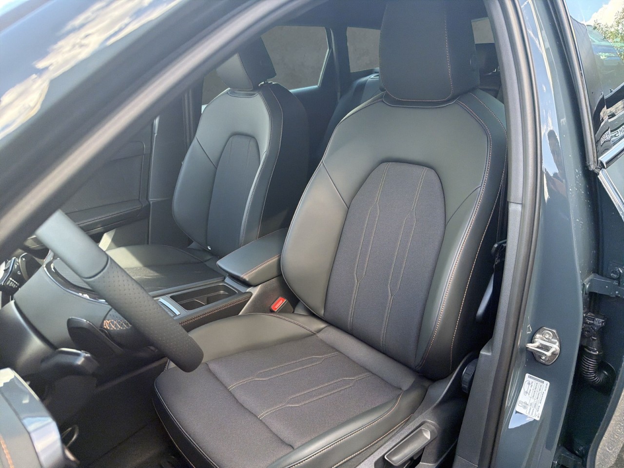 Cupra Leon SP 1.5 eTSI DSG AHK+ACC+SHZ+PDC+5J GARANTIE
